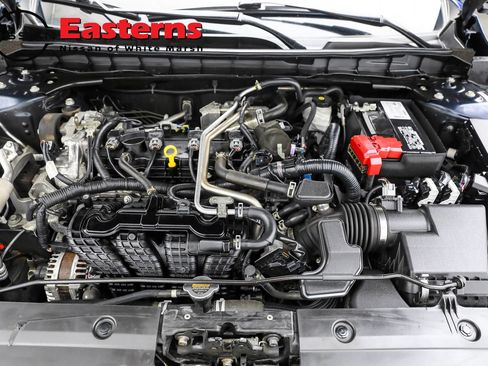 Used 2023 Nissan Altima 2.5 SR w/ SR Premium Package image 8