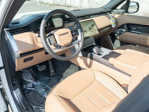 New 2026 Land Rover Range Rover Long Wheelbase SE AWD/4WD image 11