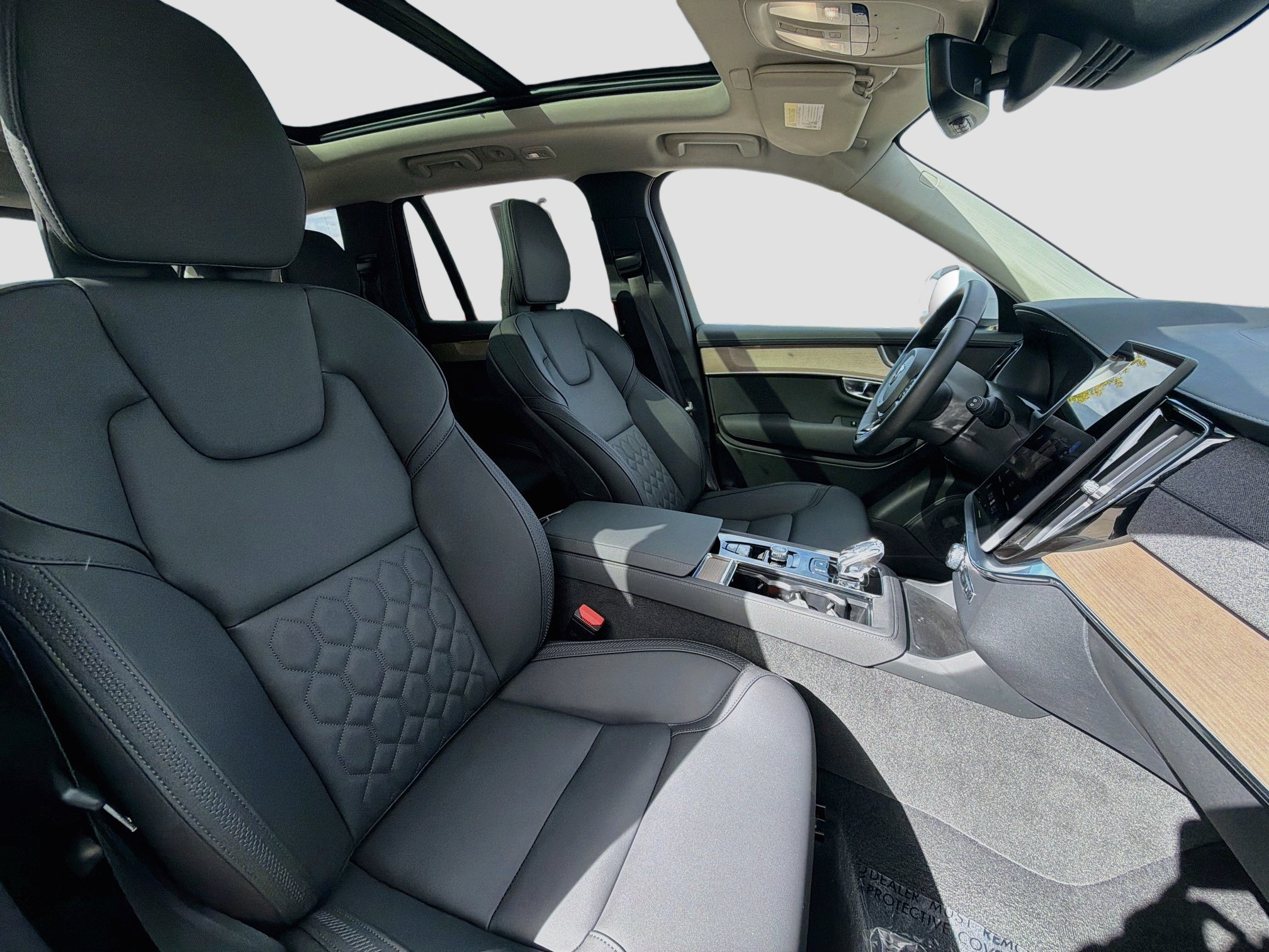Used 2025 Volvo XC90 B6 Plus AWD/4WD image 35