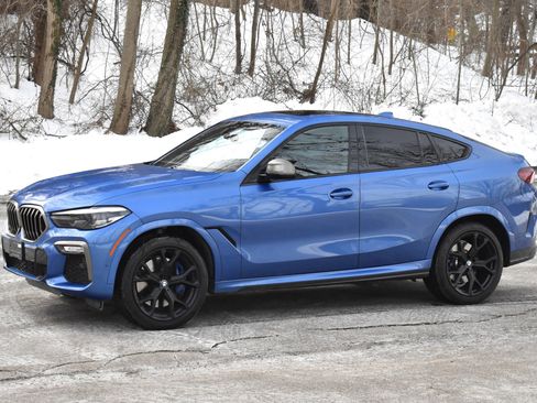 Used 2020 BMW X6 M50i image 2