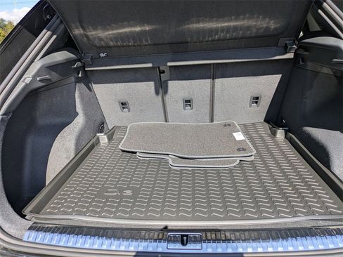 New 2025 Audi Q3 2.0T Premium image 34