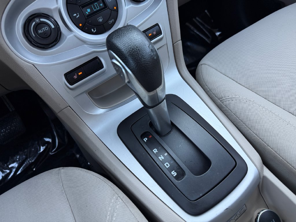 Used 2014 Ford Fiesta SE w/ Comfort Package FWD image 26