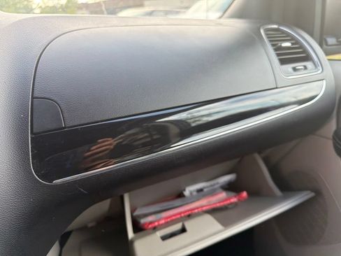 Used 2019 Dodge Grand Caravan SXT FWD image 28