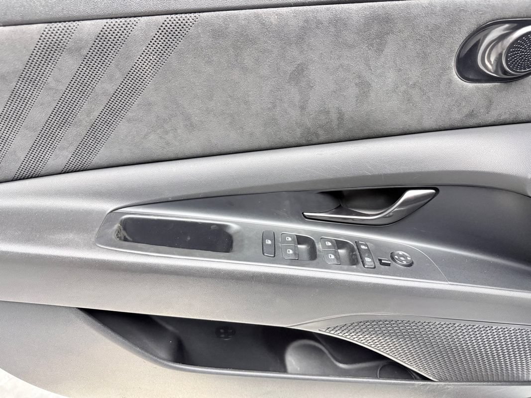 Used 2023 Hyundai Elantra N FWD image 15