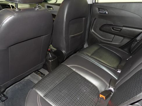 Used 2020 Chevrolet Sonic Premier image 10