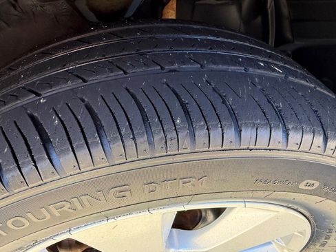 Used 2011 Subaru Outback 2.5i Limited w/ PWR Moonroof Pkg image 12