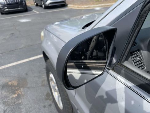 Used 2007 Ford Escape XLT image 17