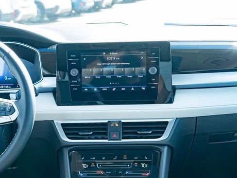 New 2026 Volkswagen Taos SE FWD image 33