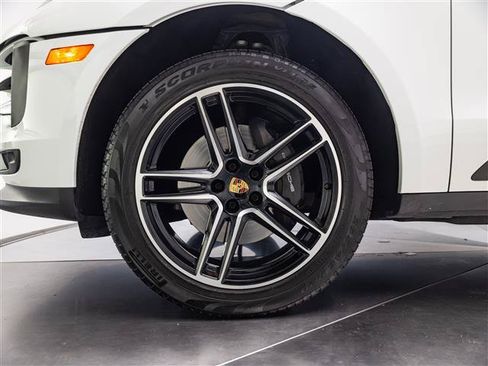 Used 2021 Porsche Macan AWD/4WD image 12