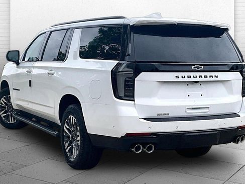 New 2026 Chevrolet Suburban Z71 w/ Z71 Off-Road Package AWD/4WD image 3