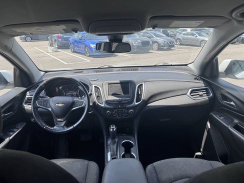 Used 2020 Chevrolet Equinox LT FWD image 19
