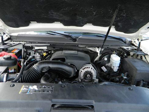 Used 2007 Cadillac Escalade AWD w/ Information Package image 26