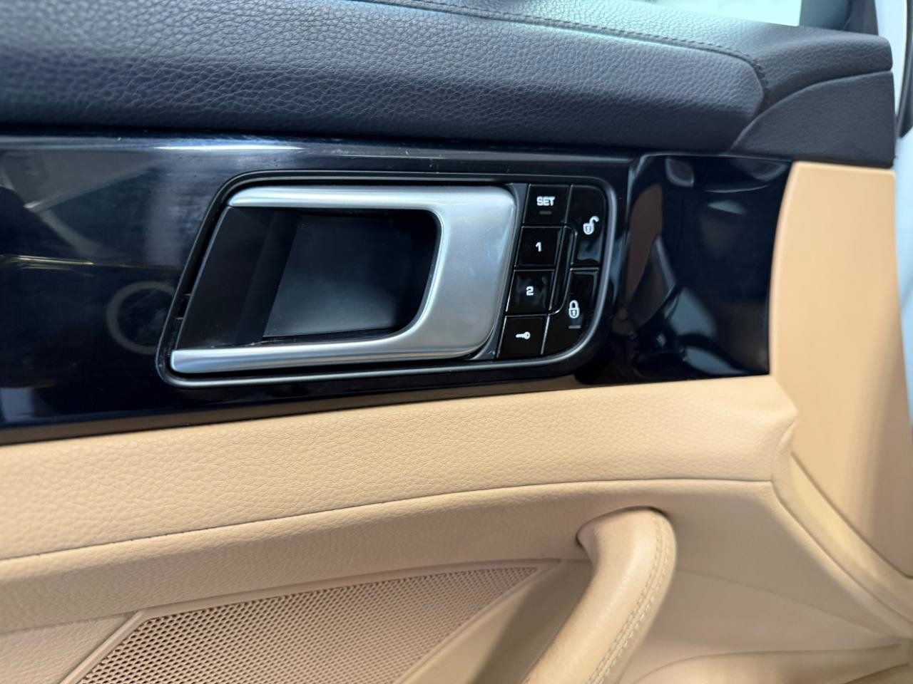 Used 2018 Porsche Panamera 4S AWD/4WD image 12