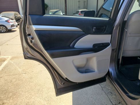 Used 2019 Toyota Highlander Plus image 26