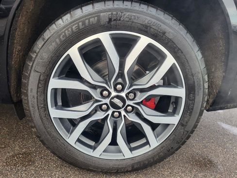 Used 2024 Cadillac XT6 Sport image 16