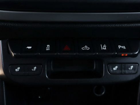 Used 2019 Chevrolet Colorado LT w/ Redline Special Edition image 33