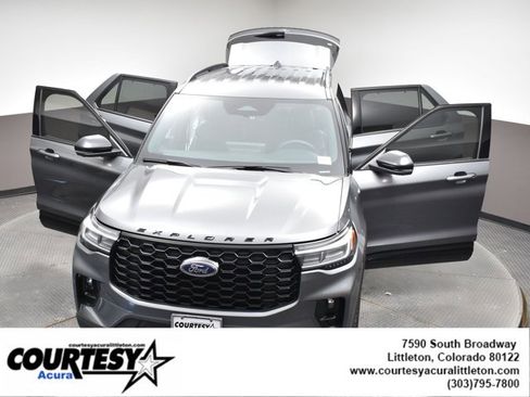 Used 2025 Ford Explorer ST-Line w/ Premium Package image 43