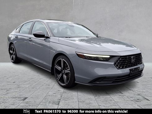Used 2023 Honda Accord Sport image 1