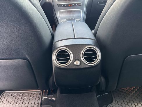Used 2021 Mercedes-Benz GLC 300 image 17