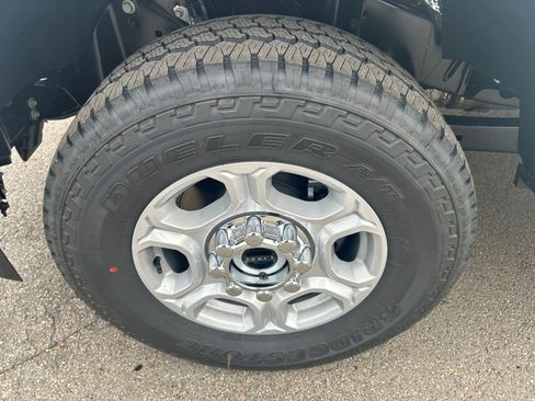 New 2026 Ford F250 XLT w/ FX4 Off-Road Package image 9