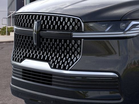 New 2026 Lincoln Navigator Reserve AWD/4WD image 42