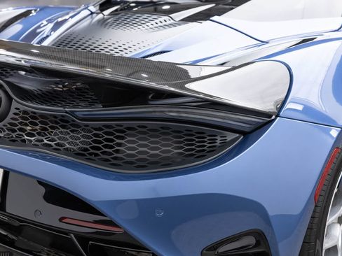 Used 2026 McLaren 750S Spider RWD image 46