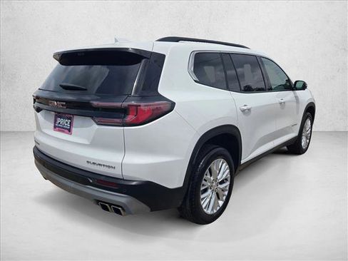 Used 2026 GMC Acadia Elevation w/ Elevation Premium Package FWD image 5