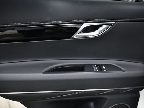 Certified 2025 Genesis GV80 2.5T Standard image 22