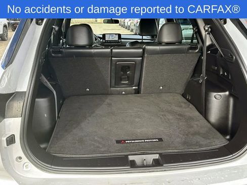 Used 2023 Mitsubishi Outlander SE Black Edition image 13