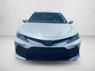 Used 2021 Toyota Camry XLE FWD video 2