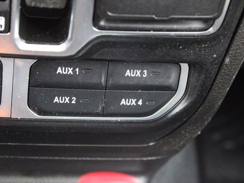 Used 2022 Jeep Wrangler Unlimited Rubicon w/ Cold Weather Group image 40