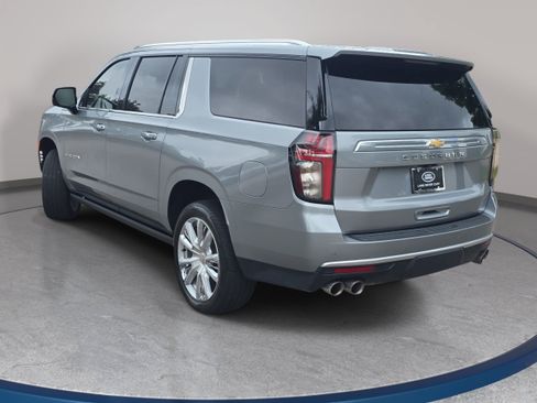 Used 2024 Chevrolet Suburban High Country AWD/4WD image 7