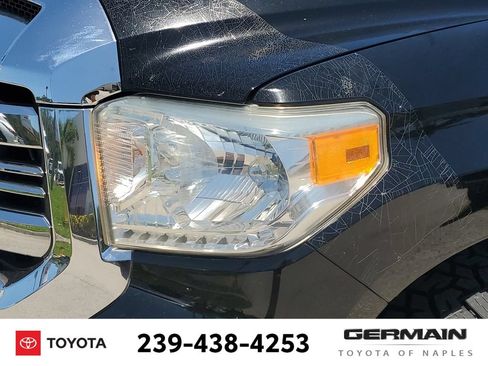 Used 2017 Toyota Tundra SR5 w/ SR5 Upgrade Package AWD/4WD image 15
