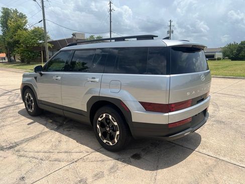 Used 2024 Hyundai Santa Fe SEL FWD image 9