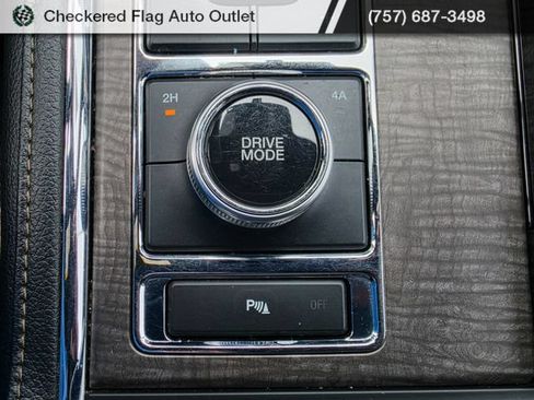 Used 2020 Ford Expedition Limited w/ Equipment Group 301A AWD/4WD image 35