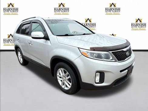 Used 2015 Kia Sorento LX AWD/4WD image 9