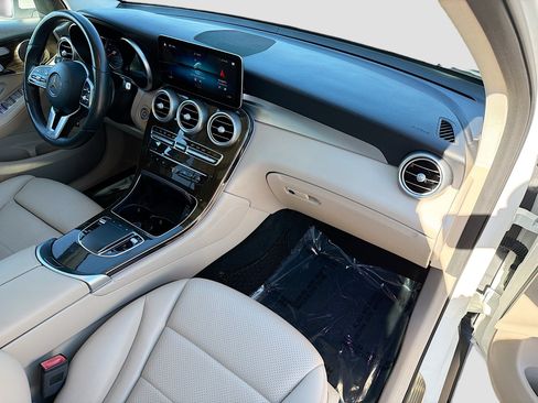 Used 2020 Mercedes-Benz GLC 300 4MATIC w/ Multimedia Package image 14