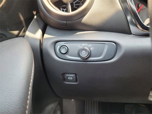 Used 2025 Chevrolet Blazer Premier w/ Driver Confidence II Package image 37