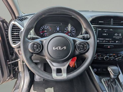 Used 2022 Kia Soul LX w/ Technology Package FWD image 21