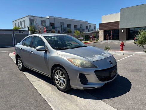 Used 2013 MAZDA MAZDA3 i Touring image 3