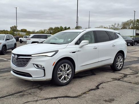 Used 2023 Buick Enclave Premium w/ Experience Buick Package image 3