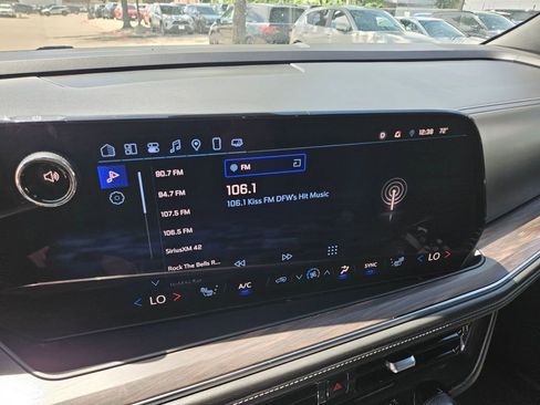 Used 2025 Chevrolet Tahoe LT AWD/4WD image 21