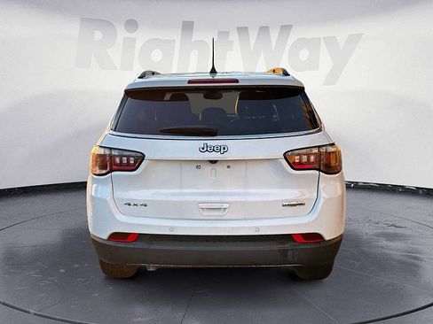 Used 2024 Jeep Compass Latitude image 4