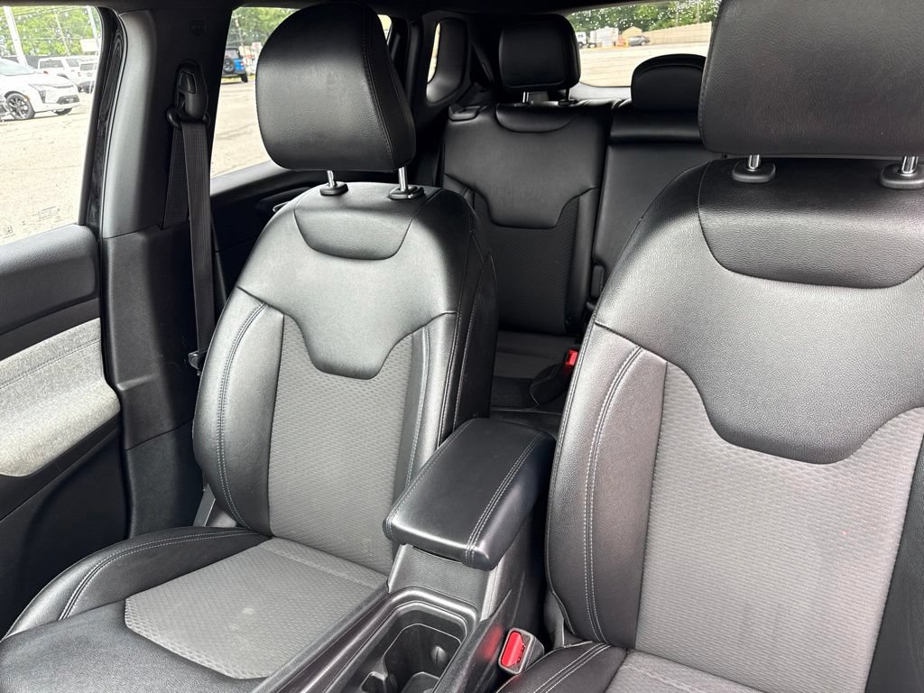 Used 2024 Jeep Compass Latitude AWD/4WD image 51