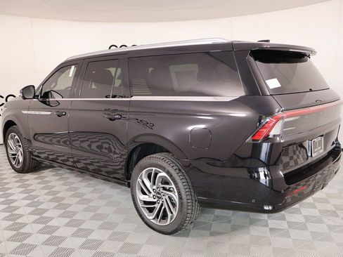 New 2025 Lincoln Navigator L Reserve AWD/4WD image 23