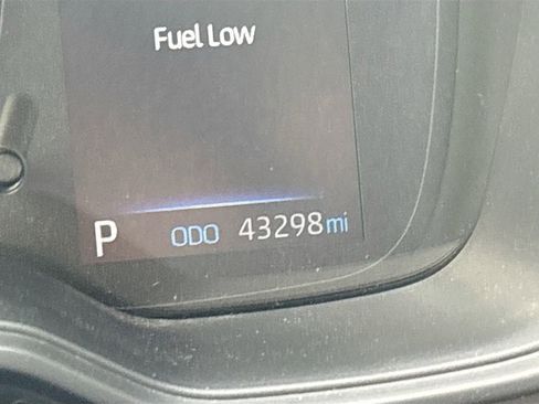 Used 2021 Toyota Corolla LE w/ Carpet Mat Package (TMS) image 12