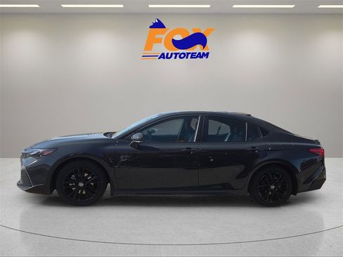 New 2026 Toyota Camry SE image 2