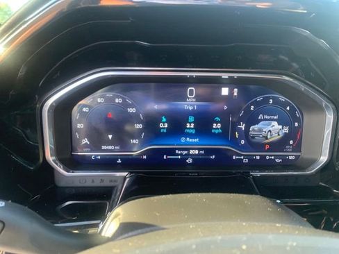 Used 2023 Chevrolet Silverado 1500 High Country AWD/4WD image 16