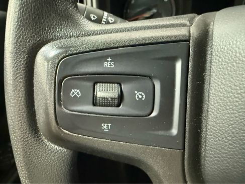 Used 2019 Chevrolet Silverado 1500 Custom w/ Custom Value Package AWD/4WD image 19