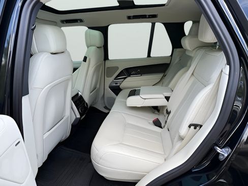 Used 2023 Land Rover Range Rover SE AWD/4WD image 28